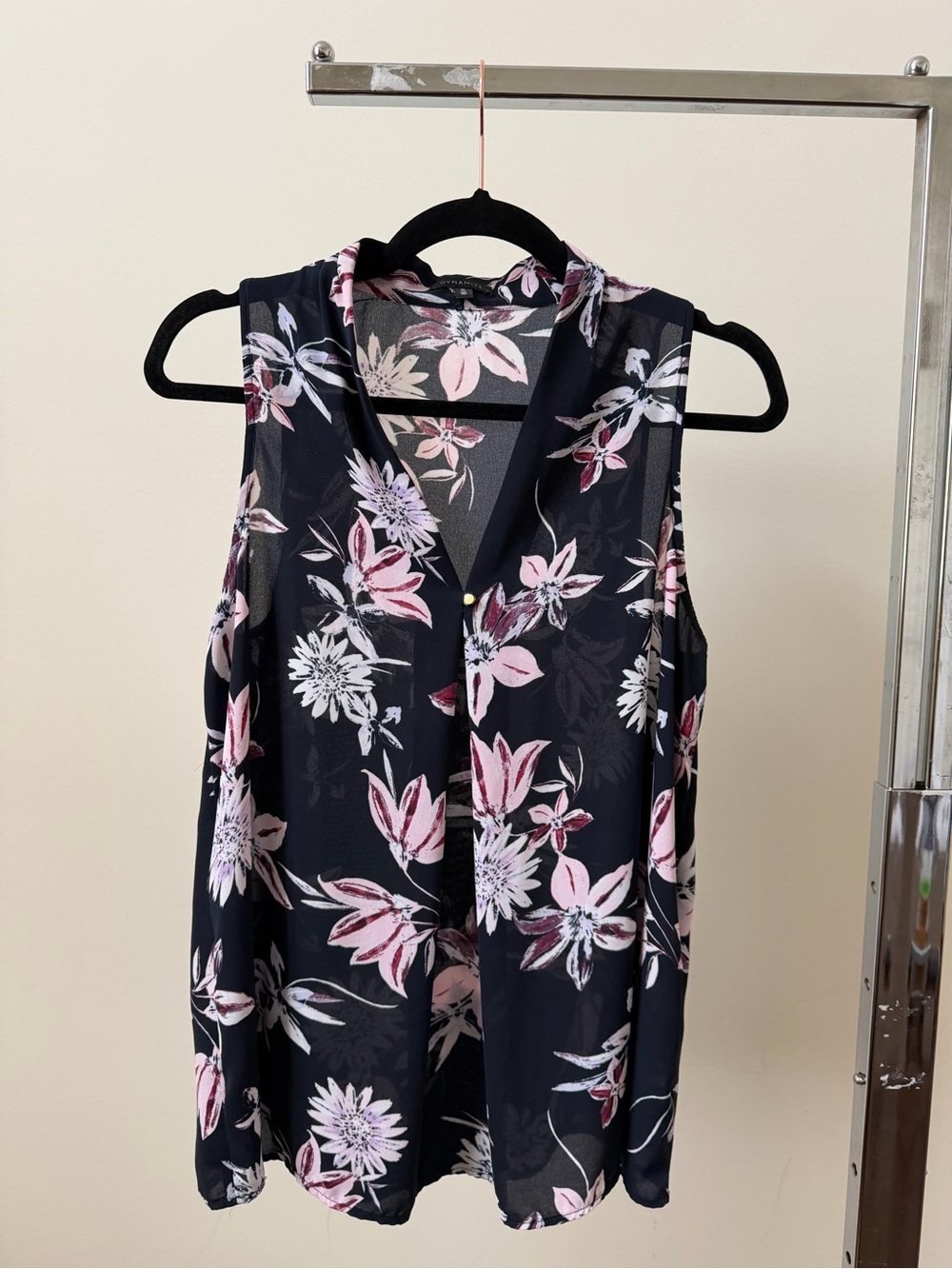Dynamite Navy Floral Sleeveless V-Neck Camisole